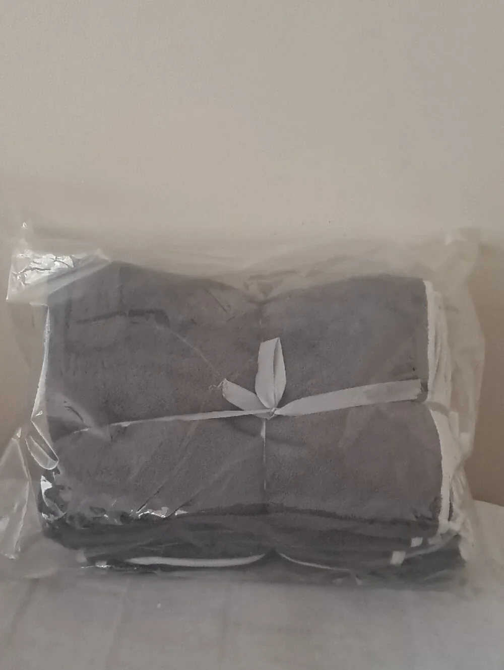 Plush Grey Bath Towel Set - Soft & Absorbent